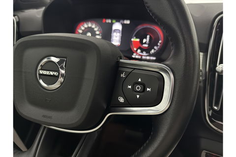 Volvo XC40 1.5 T5 Recharge Inscription Hybride 262PK Camera LED Carplay Trekhaak Pano 19"LMV Navi Virtual Clima PDC Stoel/Stuurverwarming