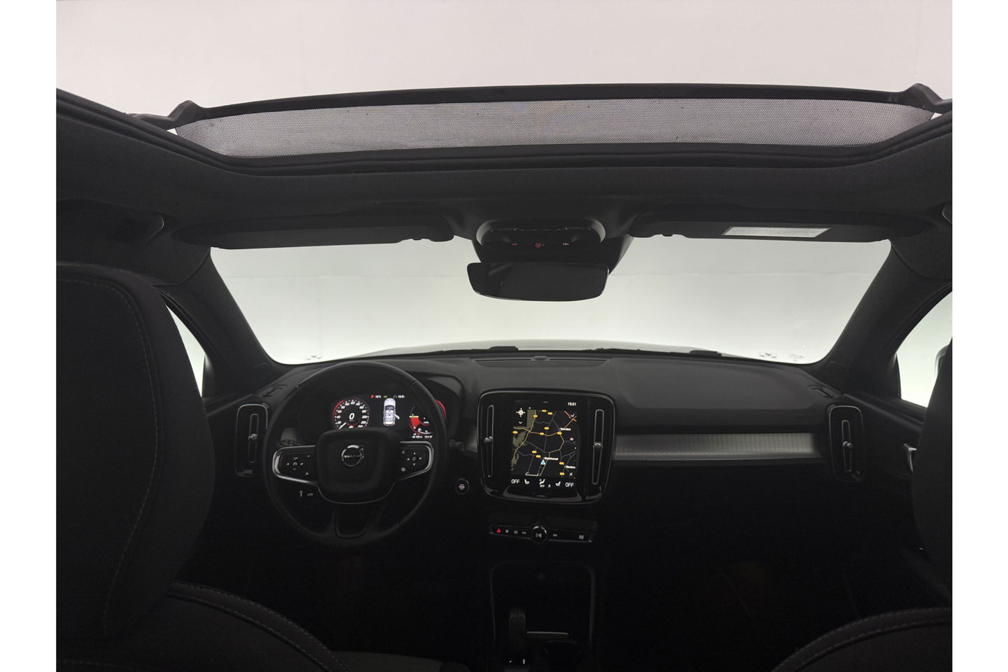 Volvo XC40 1.5 T5 Recharge Inscription Hybride 262PK Camera LED Carplay Trekhaak Pano 19"LMV Navi Virtual Clima PDC Stoel/Stuurverwarming