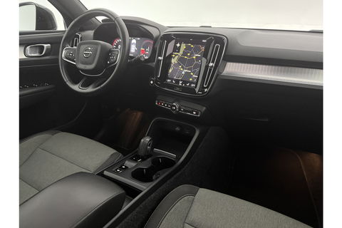 Volvo XC40 1.5 T5 Recharge Inscription Hybride 262PK Camera LED Carplay Trekhaak Pano 19"LMV Navi Virtual Clima PDC Stoel/Stuurverwarming