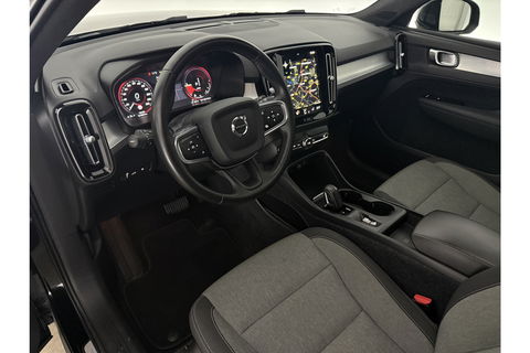 Volvo XC40 1.5 T5 Recharge Inscription Hybride 262PK Camera LED Carplay Trekhaak Pano 19"LMV Navi Virtual Clima PDC Stoel/Stuurverwarming