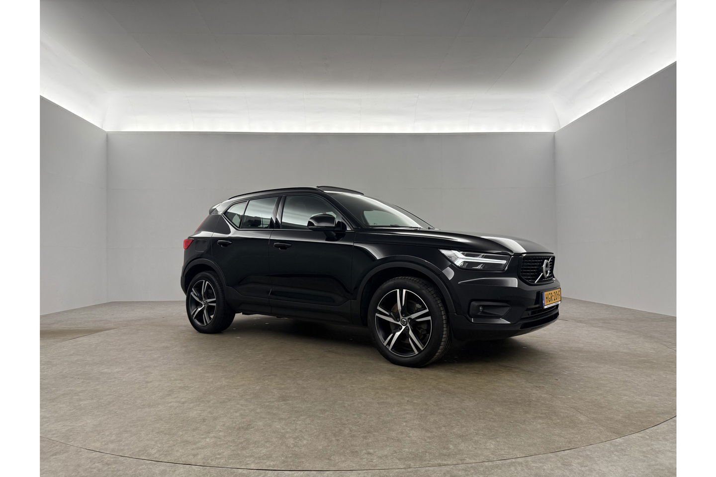 Volvo XC40 1.5 T5 Recharge Inscription Hybride 262PK Camera LED Carplay Trekhaak Pano 19"LMV Navi Virtual Clima PDC Stoel/Stuurverwarming