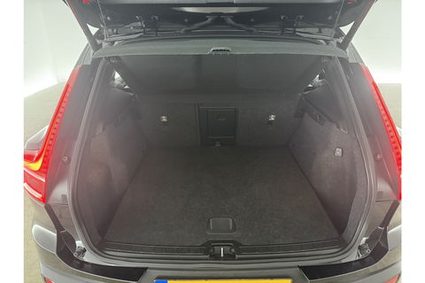 Volvo XC40 1.5 T5 Recharge Inscription Hybride 262PK Camera LED Carplay Trekhaak Pano 19"LMV Navi Virtual Clima PDC Stoel/Stuurverwarming