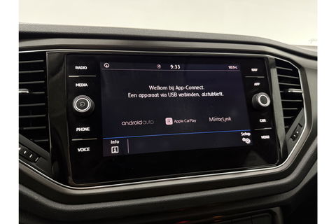 Volkswagen T-Roc TSI Style Business Camera Carplay LED Trekhaak Adaptive-Cruise Clima Navi PDC 16"LMV