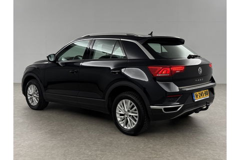 Volkswagen T-Roc TSI Style Business Camera Carplay LED Trekhaak Adaptive-Cruise Clima Navi PDC 16"LMV