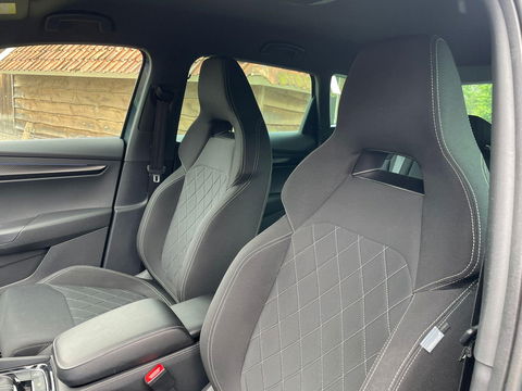 Škoda Karoq 1.5 TSI ACT Sportline Business
