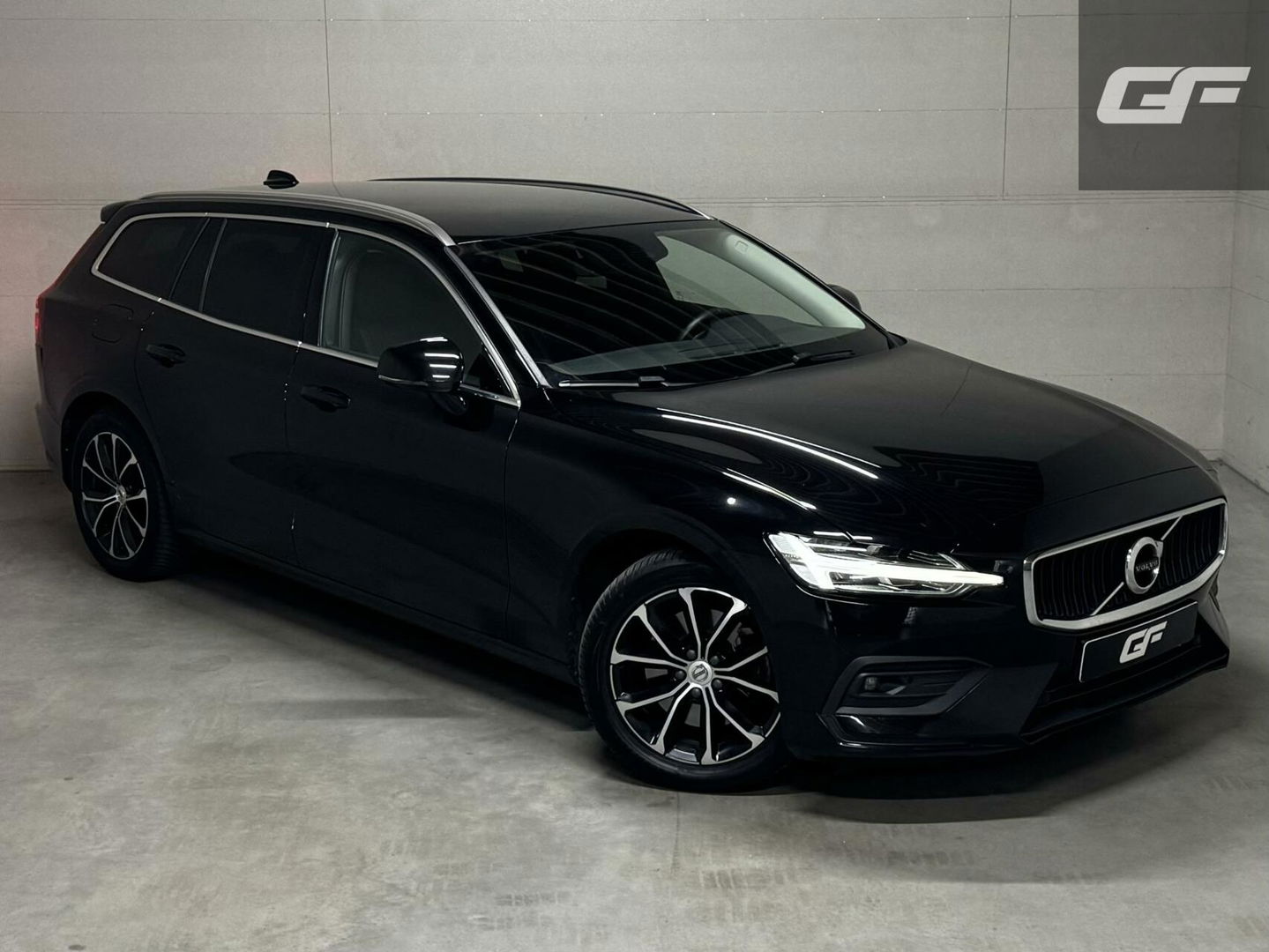 Volvo V60 2.0 B3 Business Pro Navi Autopilot Leer Trekh. NAP