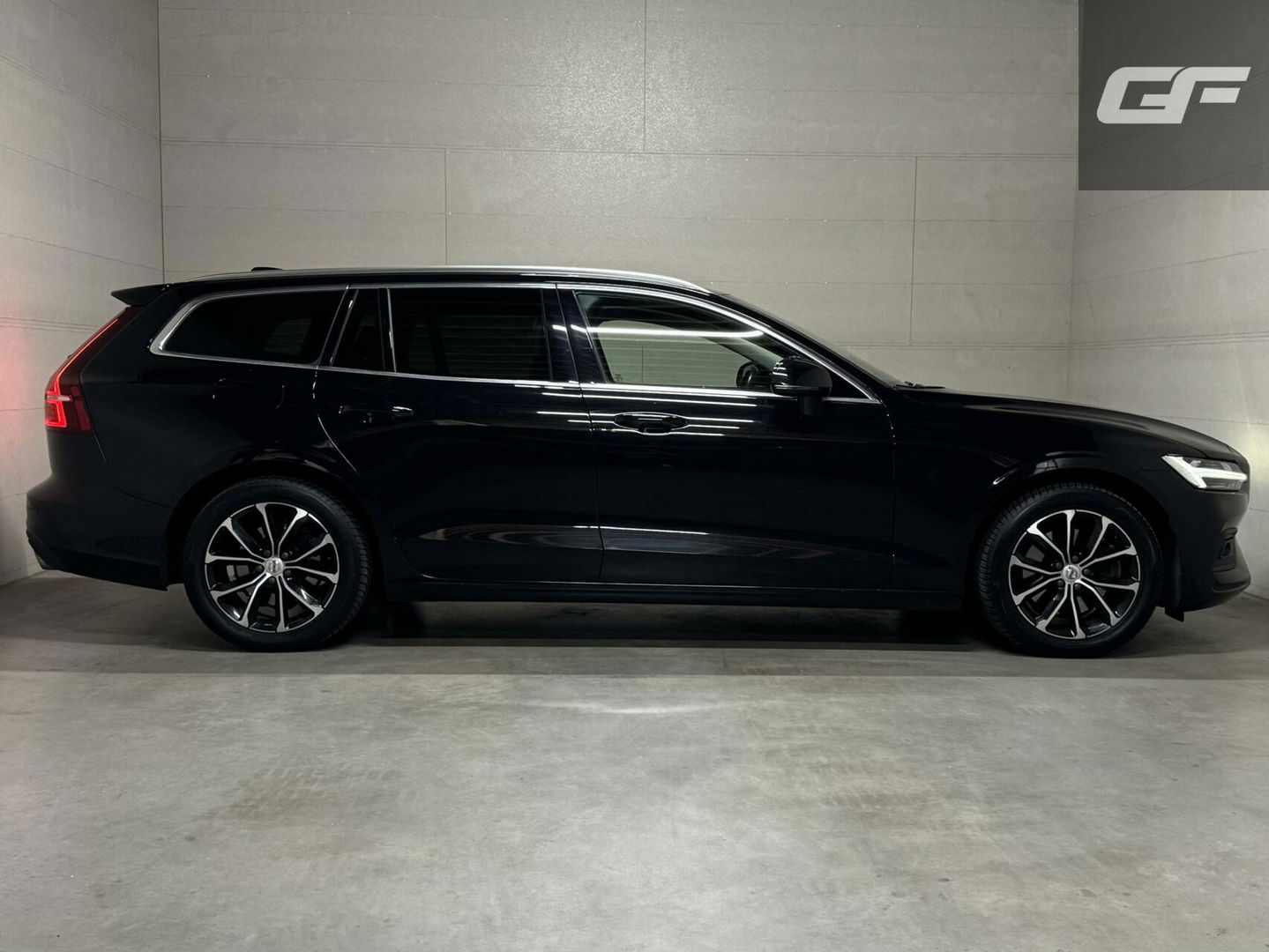 Volvo V60 2.0 B3 Business Pro Navi Autopilot Leer Trekh. NAP
