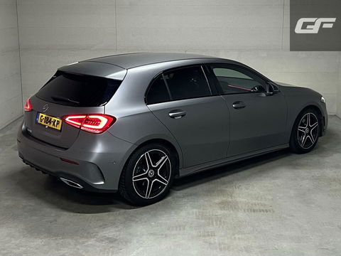 Mercedes-Benz A-Klasse 180 AMG Matgrijs Sfeerverlichting Carplay