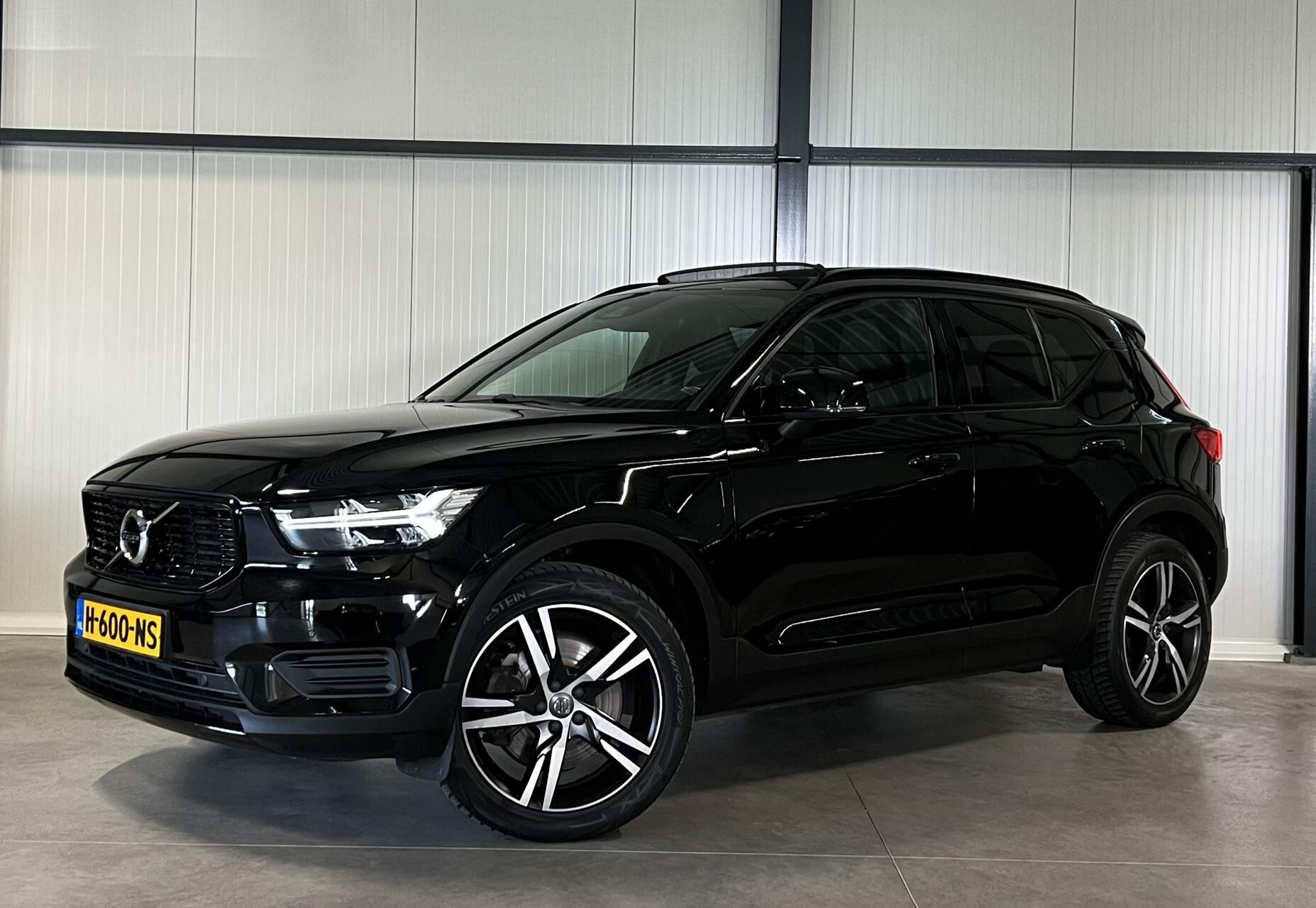 Volvo XC40 1.5 T5 Twin Engine R-Design Pano Trekhaak Camera