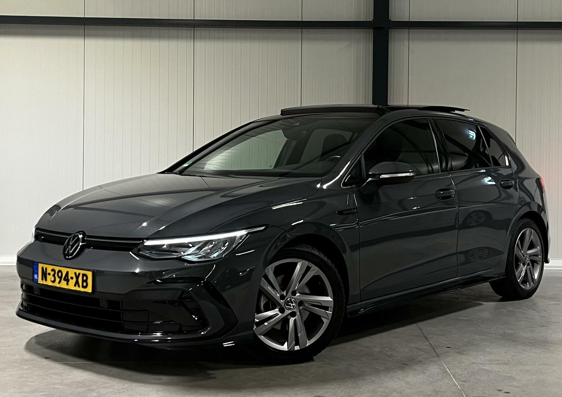 Volkswagen Golf 1.5 eTSI R-Line Pano Virtual Sfeer Carplay