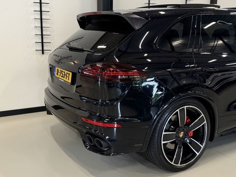 Porsche Cayenne 3.6 V6 GTS 440PK SportDesign / CARBON / LED