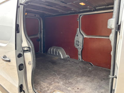 Renault Trafic 2.0 dCi 145PK L2H1 Luxe MARGE | LED | CUSTOM GELUIDSSYSTEEM | AUT | Dubbele schuifdeur