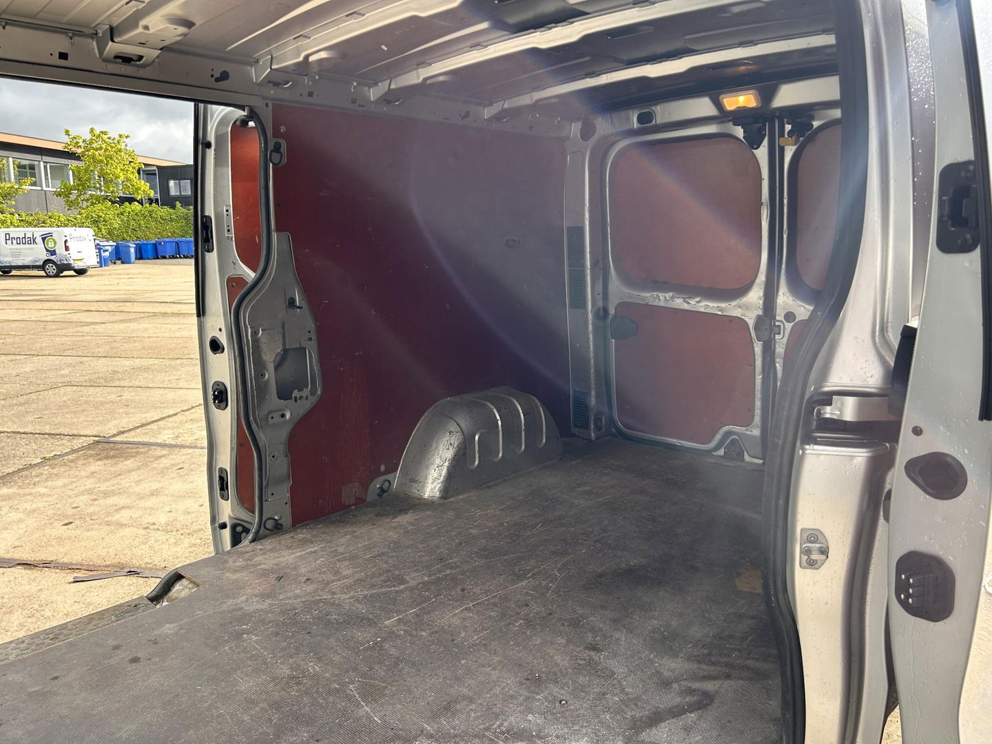 Renault Trafic 2.0 dCi 145PK L2H1 Luxe MARGE | LED | CUSTOM GELUIDSSYSTEEM | AUT | Dubbele schuifdeur