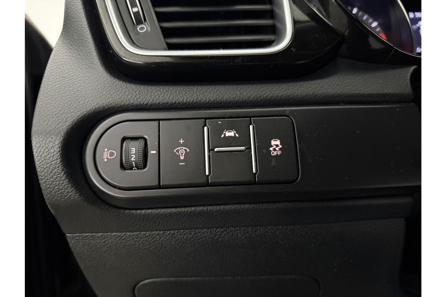 Kia pro_cee'd 1.4 T-GDI GT-Line 140PK Pano LED Carplay Camera Clima Cruise Navi PDC 17''LMV Stuur/Stoelverw.