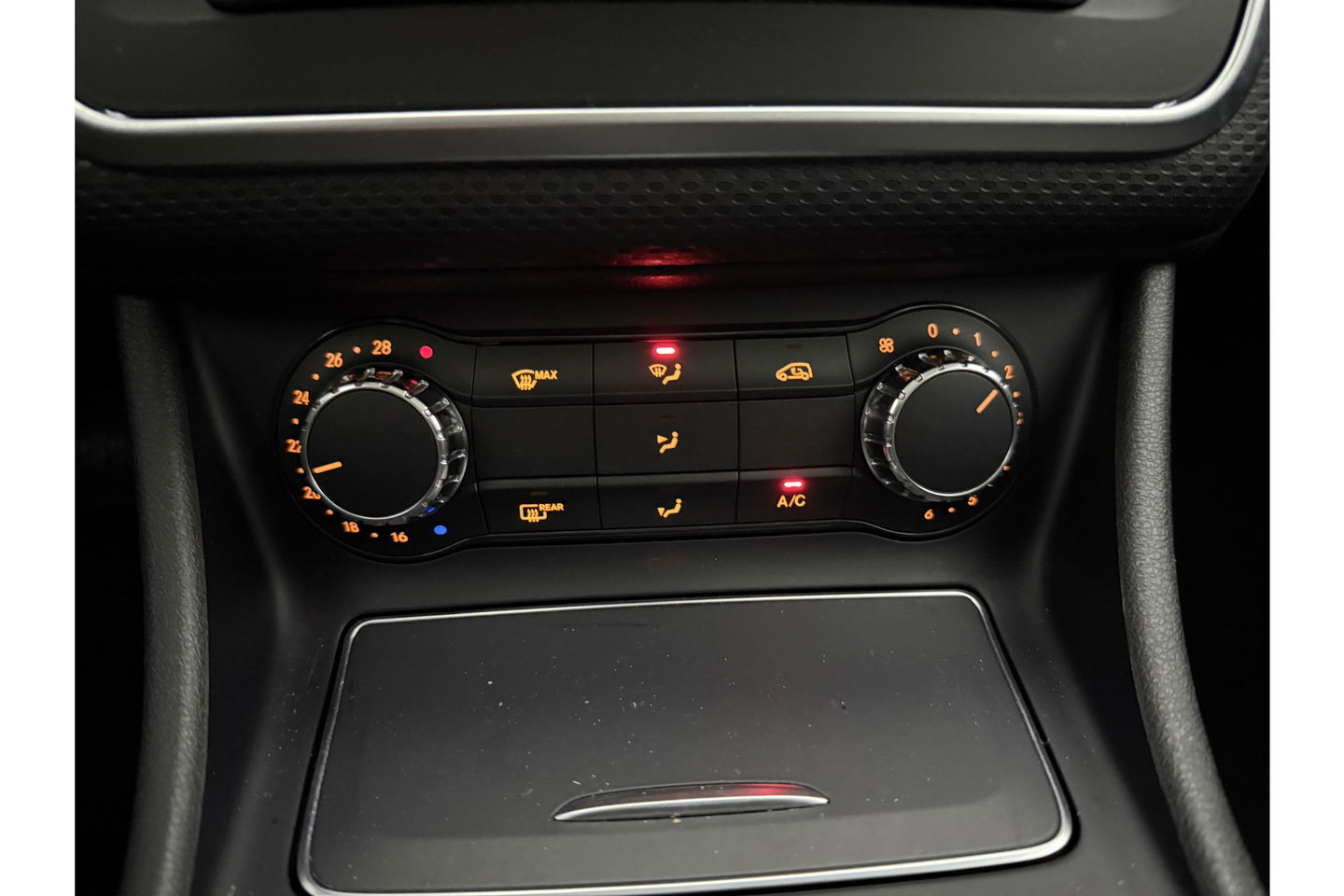 Mercedes-Benz A-Klasse Ambition Airco Cruise LED Navigatie PDC 16"LMV