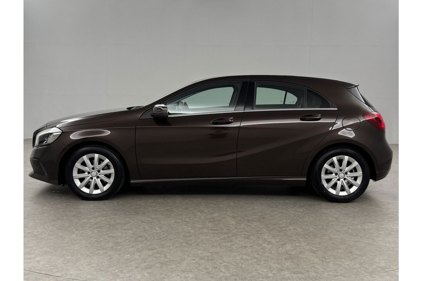 Mercedes-Benz A-Klasse Ambition Airco Cruise LED Navigatie PDC 16"LMV