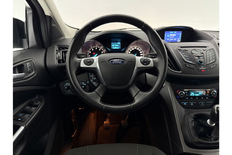 Ford Kuga 1.5 Titanium 150PK Clima Trekhaak Navigatie PDC 17"LMV Stoelverwarming