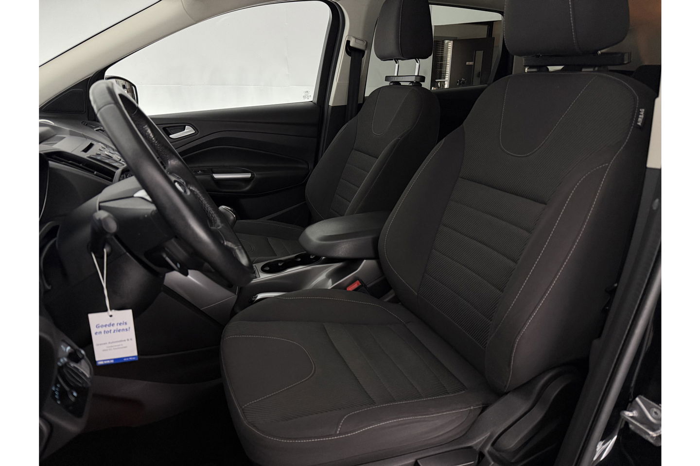 Ford Kuga 1.5 Titanium 150PK Clima Trekhaak Navigatie PDC 17"LMV Stoelverwarming