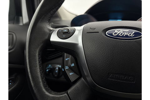 Ford Kuga 1.5 Titanium 150PK Clima Trekhaak Navigatie PDC 17"LMV Stoelverwarming