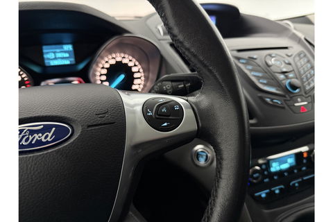 Ford Kuga 1.5 Titanium 150PK Clima Trekhaak Navigatie PDC 17"LMV Stoelverwarming