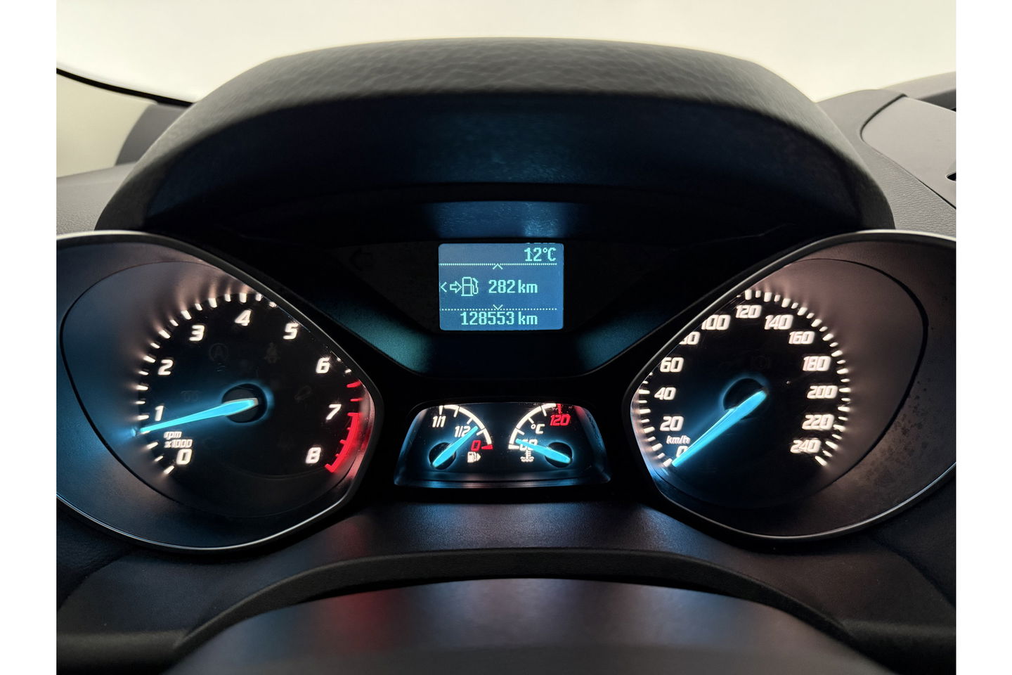 Ford Kuga 1.5 Titanium 150PK Clima Trekhaak Navigatie PDC 17"LMV Stoelverwarming
