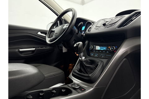 Ford Kuga 1.5 Titanium 150PK Clima Trekhaak Navigatie PDC 17"LMV Stoelverwarming