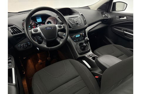 Ford Kuga 1.5 Titanium 150PK Clima Trekhaak Navigatie PDC 17"LMV Stoelverwarming