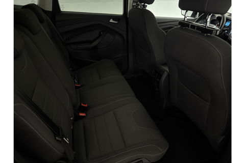 Ford Kuga 1.5 Titanium 150PK Clima Trekhaak Navigatie PDC 17"LMV Stoelverwarming