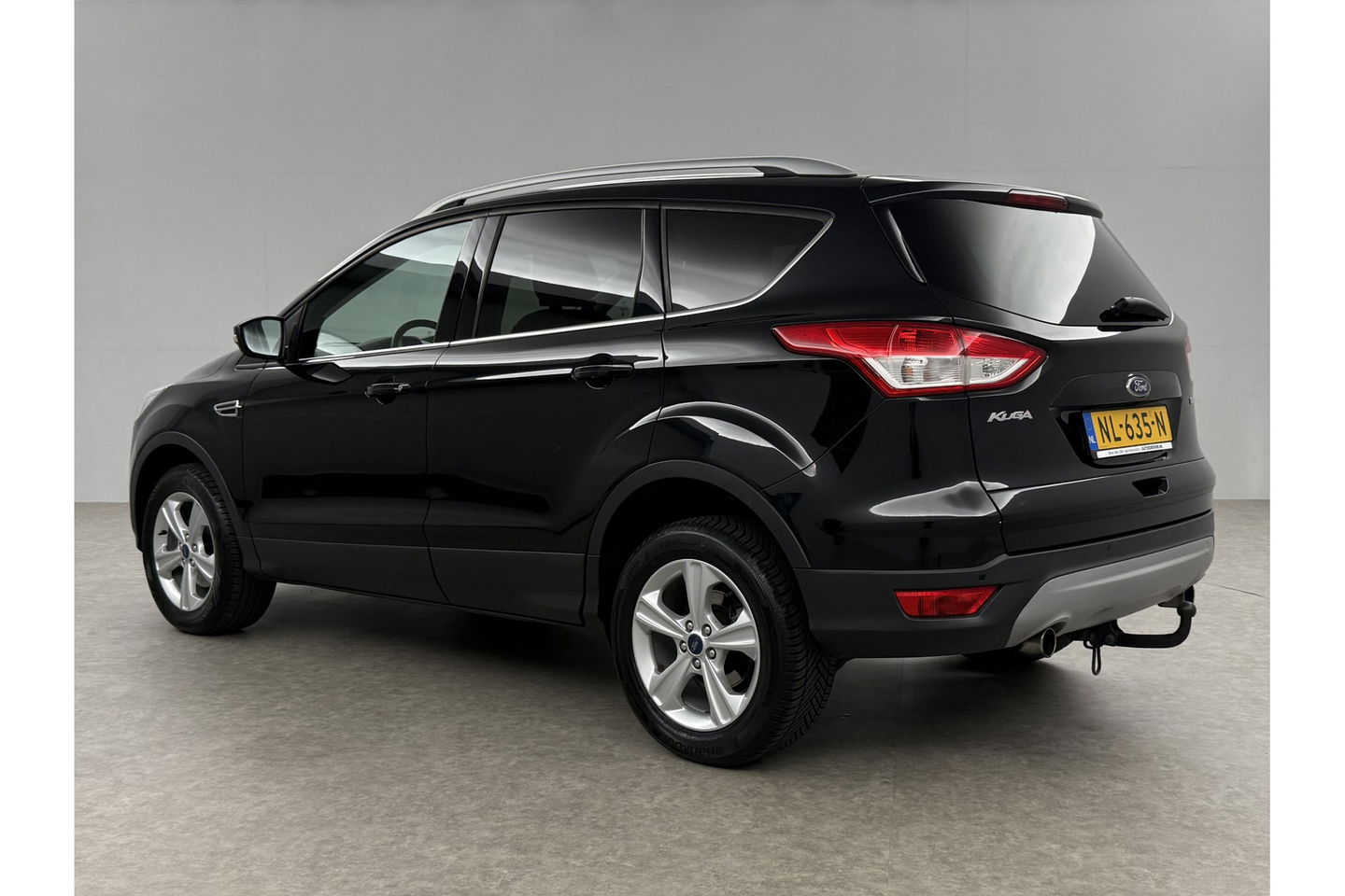 Ford Kuga 1.5 Titanium 150PK Clima Trekhaak Navigatie PDC 17"LMV Stoelverwarming