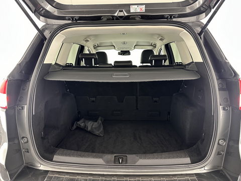 Ford Kuga 1.5 Titanium-Plus Styling-Pack AWD Aut.*LEATHER-FABRIC | XENON | SONY-AUDIO | BLIND-SPOT | KEYLESS | NAVI-FULLMAP | CAMERA | HEATED-SPORT-SEATS | ECC | LANE-ASSIST | PDC | CRUISE | TOWBAR | 19''ALU*