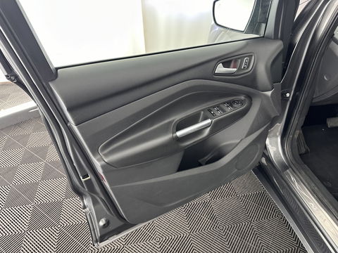 Ford Kuga 1.5 Titanium-Plus Styling-Pack AWD Aut.*LEATHER-FABRIC | XENON | SONY-AUDIO | BLIND-SPOT | KEYLESS | NAVI-FULLMAP | CAMERA | HEATED-SPORT-SEATS | ECC | LANE-ASSIST | PDC | CRUISE | TOWBAR | 19''ALU*