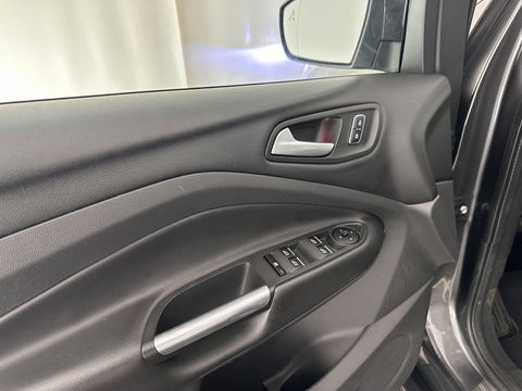 Ford Kuga 1.5 Titanium-Plus Styling-Pack AWD Aut.*LEATHER-FABRIC | XENON | SONY-AUDIO | BLIND-SPOT | KEYLESS | NAVI-FULLMAP | CAMERA | HEATED-SPORT-SEATS | ECC | LANE-ASSIST | PDC | CRUISE | TOWBAR | 19''ALU*