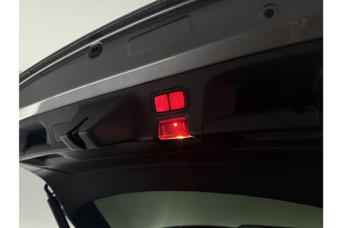 Mercedes-Benz CLA-Klasse 180 AMG Pano LED Sfeerverl. Camera Memory Carplay Virtual Clima Cruise Navi PDC 18''LMV
