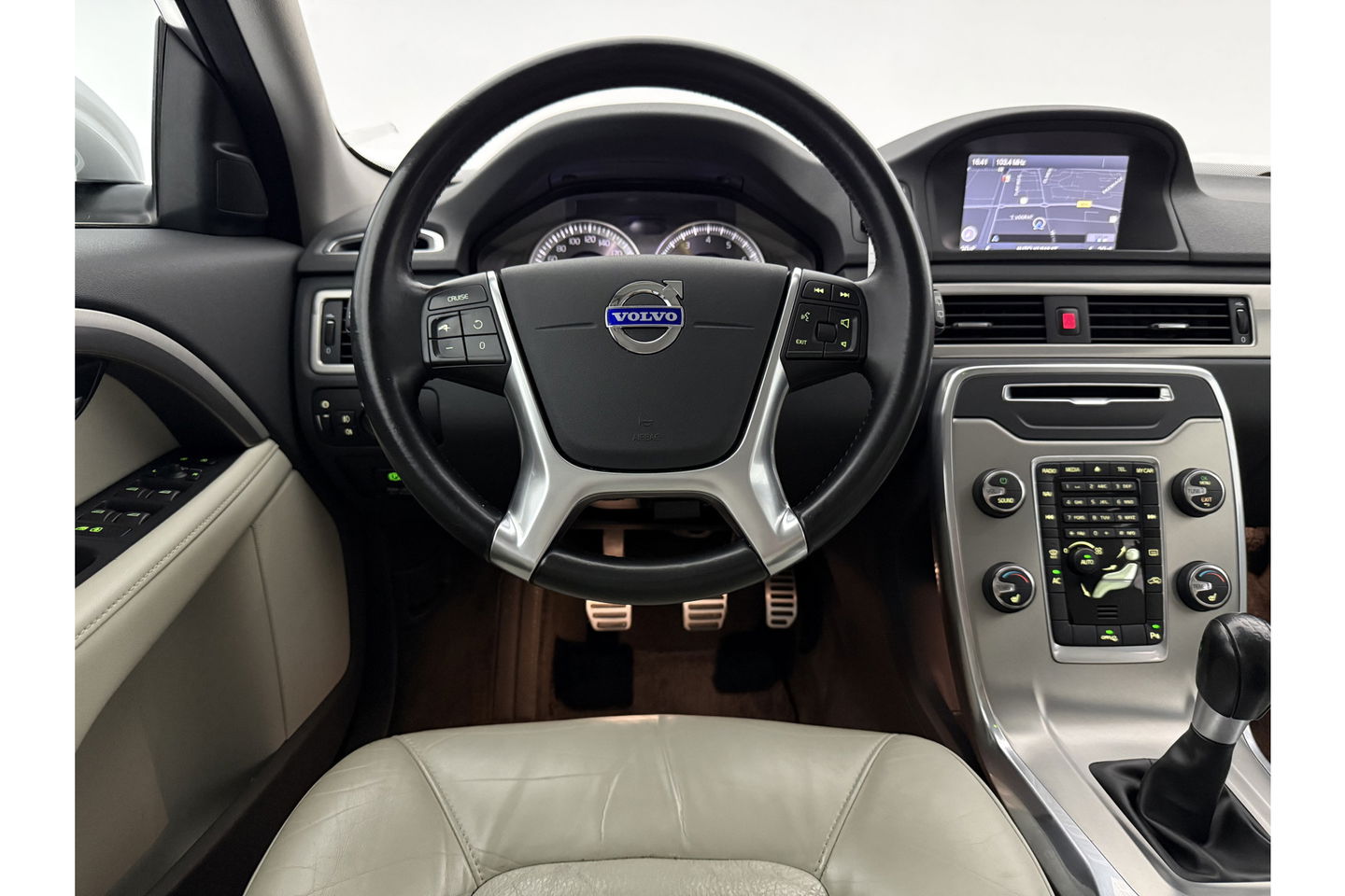 Volvo V70 1.6 T4 Limited Edition | NIEUWE APK tot 05-2026 | 180PK Clima Cruise Trekhaak LED Navi Leder PDC 17"LMV