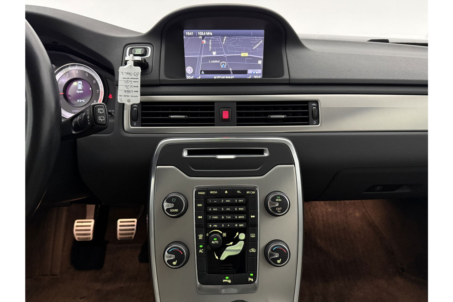 Volvo V70 1.6 T4 Limited Edition | NIEUWE APK tot 05-2026 | 180PK Clima Cruise Trekhaak LED Navi Leder PDC 17"LMV