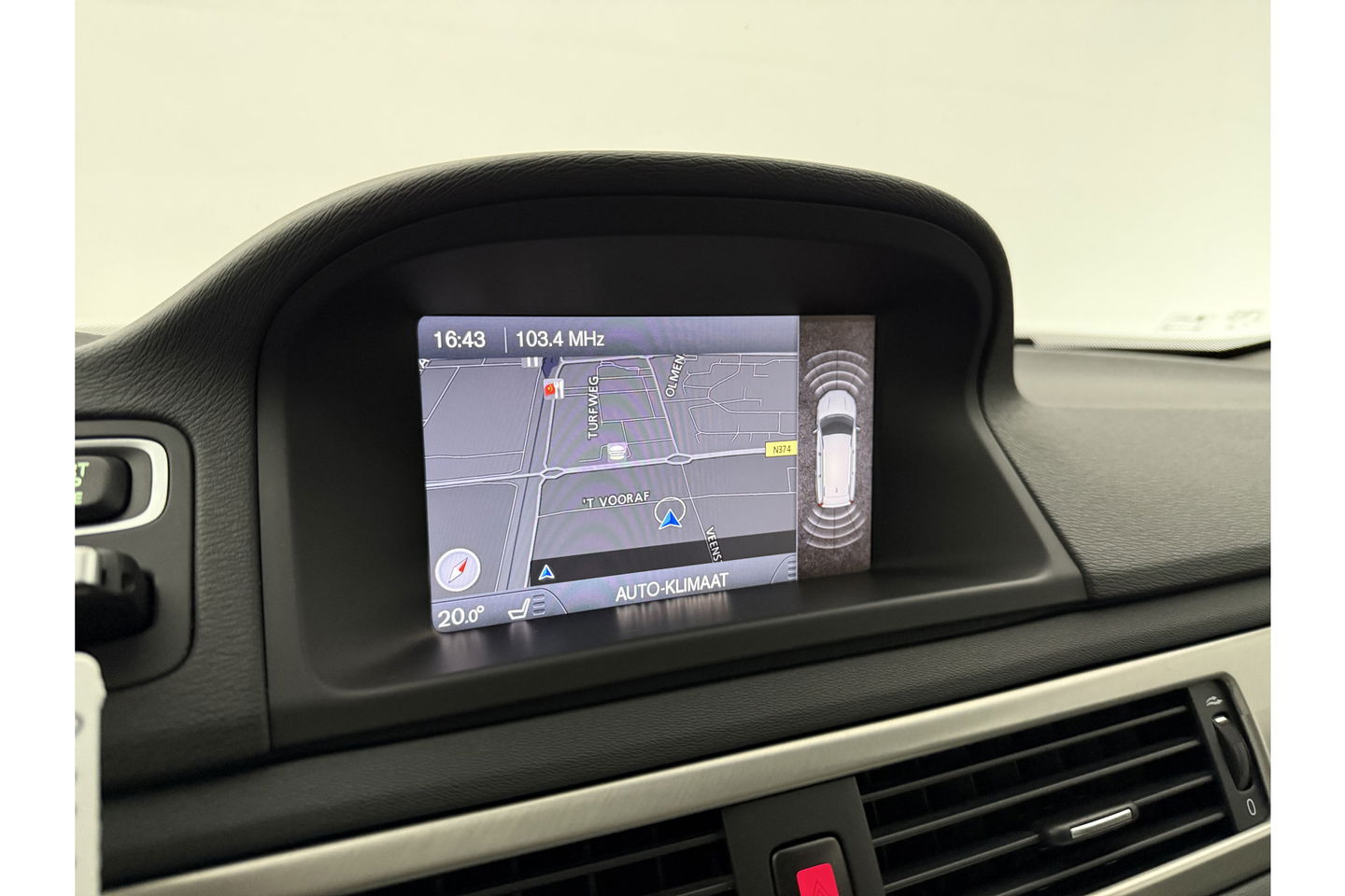 Volvo V70 1.6 T4 Limited Edition | NIEUWE APK tot 05-2026 | 180PK Clima Cruise Trekhaak LED Navi Leder PDC 17"LMV