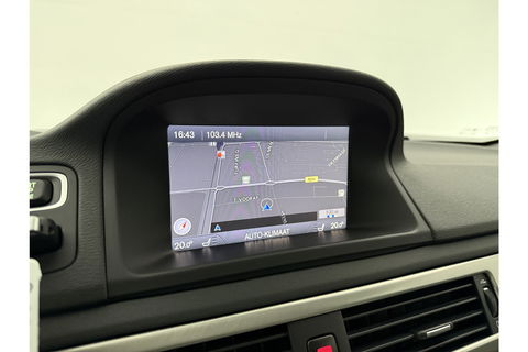 Volvo V70 1.6 T4 Limited Edition | NIEUWE APK tot 05-2026 | 180PK Clima Cruise Trekhaak LED Navi Leder PDC 17"LMV