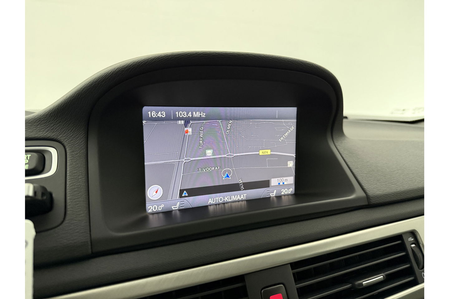 Volvo V70 1.6 T4 Limited Edition | NIEUWE APK tot 05-2026 | 180PK Clima Cruise Trekhaak LED Navi Leder PDC 17"LMV