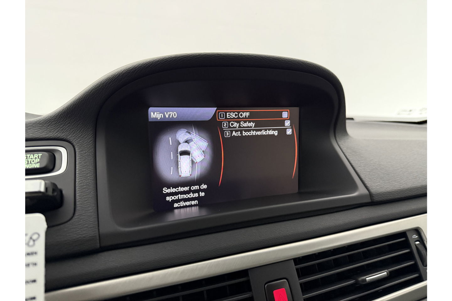 Volvo V70 1.6 T4 Limited Edition | NIEUWE APK tot 05-2026 | 180PK Clima Cruise Trekhaak LED Navi Leder PDC 17"LMV
