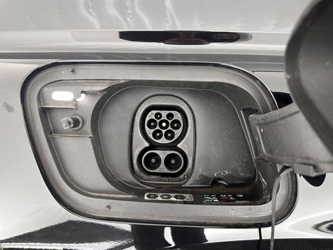 Audi Q4 e-tron 40 S edition 77 kWh S-Line-Sportpack [ 3-Fase ] (INCL-BTW) *HEAT-PUMP | LEATHER-FABRIC | MATRIX-LED | ADAPTIVE-CRUISE | AMBIENT-LIGHT | DIGI-COCKPIT | AUDI-SOUND | DAB+ | KEYLESS | SHIFT-PADDLES | CAMERA | HEATED-SPORTSEATS | 20''ALU*