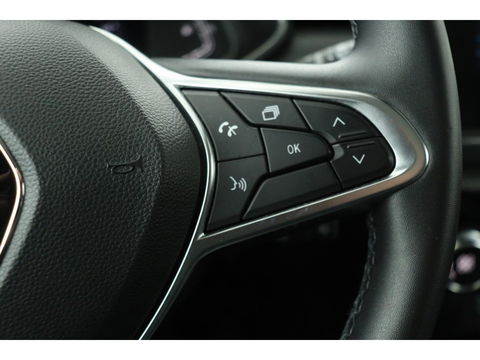 Renault Clio 1.0 TCe Intens | Carplay | Full LED | Navigatie | Climate control | PDC | Keyless | Cruise control | Half leder | DAB