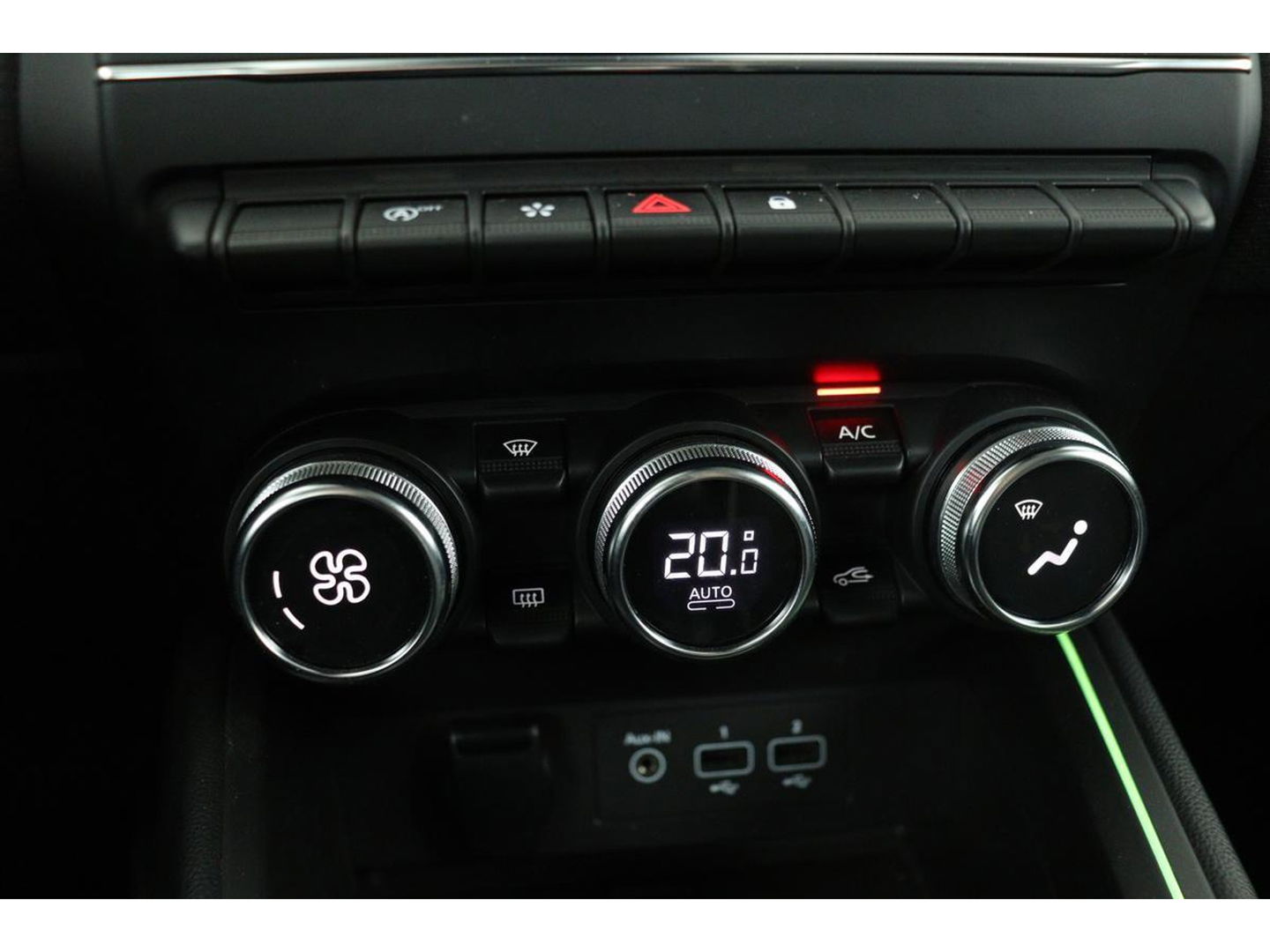 Renault Clio 1.0 TCe Intens | Carplay | Full LED | Navigatie | Climate control | PDC | Keyless | Cruise control | Half leder | DAB