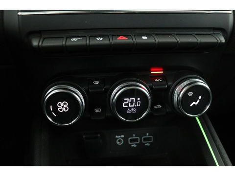 Renault Clio 1.0 TCe Intens | Carplay | Full LED | Navigatie | Climate control | PDC | Keyless | Cruise control | Half leder | DAB