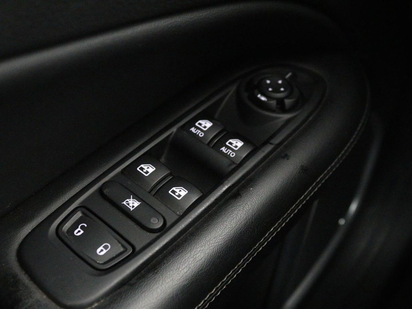 Jeep Compass 4xe 240 Plug-in Hybrid Electric S | Leder | Trekhaak | Alpine Sound | Stoel & stuurverwarming | Navigatie | Xenon | Camera | Carplay | Keyless | Climate control