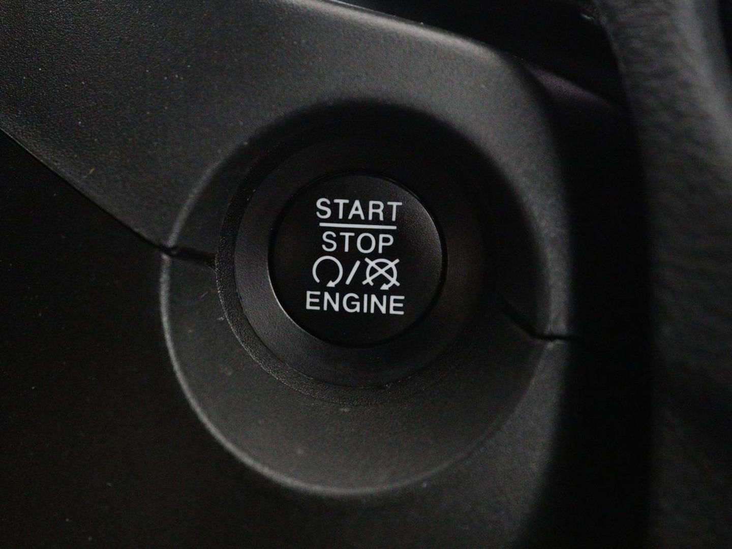 Jeep Compass 4xe 240 Plug-in Hybrid Electric S | Leder | Trekhaak | Alpine Sound | Stoel & stuurverwarming | Navigatie | Xenon | Camera | Carplay | Keyless | Climate control
