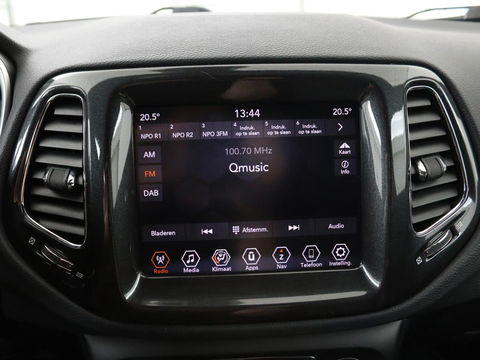 Jeep Compass 4xe 240 Plug-in Hybrid Electric S | Leder | Trekhaak | Alpine Sound | Stoel & stuurverwarming | Navigatie | Xenon | Camera | Carplay | Keyless | Climate control