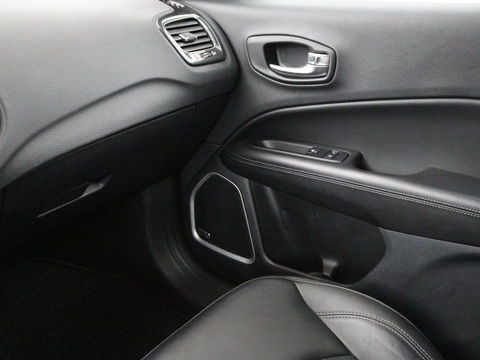 Jeep Compass 4xe 240 Plug-in Hybrid Electric S | Leder | Trekhaak | Alpine Sound | Stoel & stuurverwarming | Navigatie | Xenon | Camera | Carplay | Keyless | Climate control