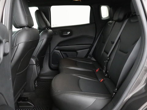 Jeep Compass 4xe 240 Plug-in Hybrid Electric S | Leder | Trekhaak | Alpine Sound | Stoel & stuurverwarming | Navigatie | Xenon | Camera | Carplay | Keyless | Climate control