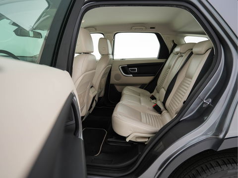 Land Rover Discovery Sport 2.0 TD4 HSE Luxury AWD Cold-Climate-Pack Aut.*WINDSOR-FULL-LEATHER | NAVI-FULLMAP | SHIFT-PADDLES | MEMORY-PACK | COMFORT-SEATS | PDC | CRUISE | ECC | TOWBAR | CAMERA | XENON | HEATED-SEATS | LANE-ASSIST | 19"ALU*