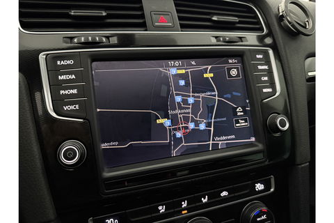Volkswagen Golf 1.4 TSI GTE 225PK Pano LED Trekhaak Carplay Camera Cruise Clima Navi PDC 17"LMV